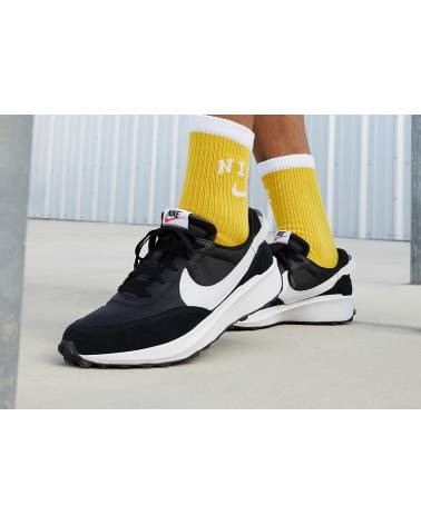 NIKE WAFFLE DEBUT